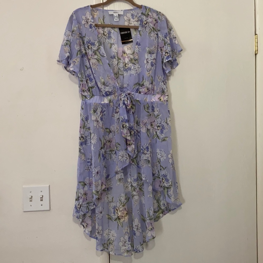 BRAND NEW TIE FRONT TOP